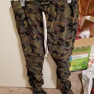 Pull on camo moto pants
